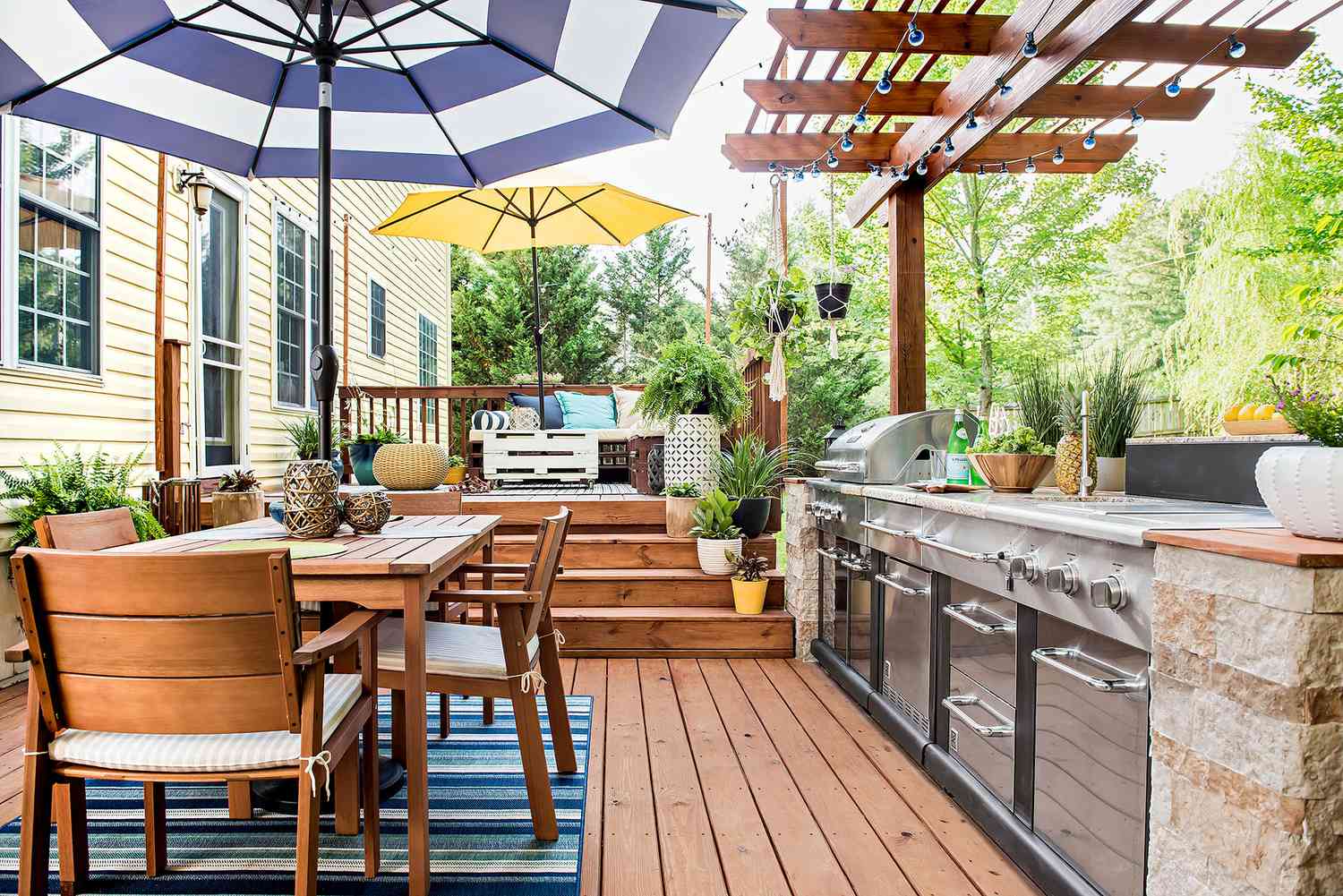 How to Choose the Best Deck Stain